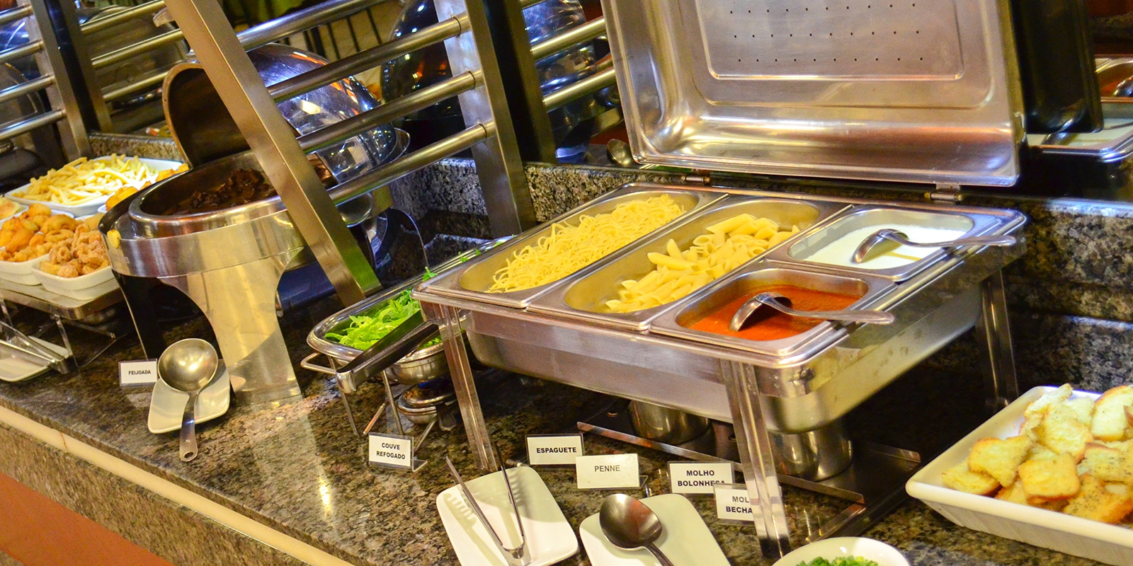 Massas, frituras e outros pratos quentes...